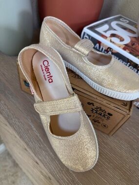 Cienta Metallic Gold Mary Jane Flats